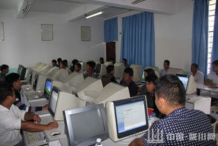 護國鄉組織村三委班子成員開展計算機技術培訓，提升基層干部現代化辦公能力